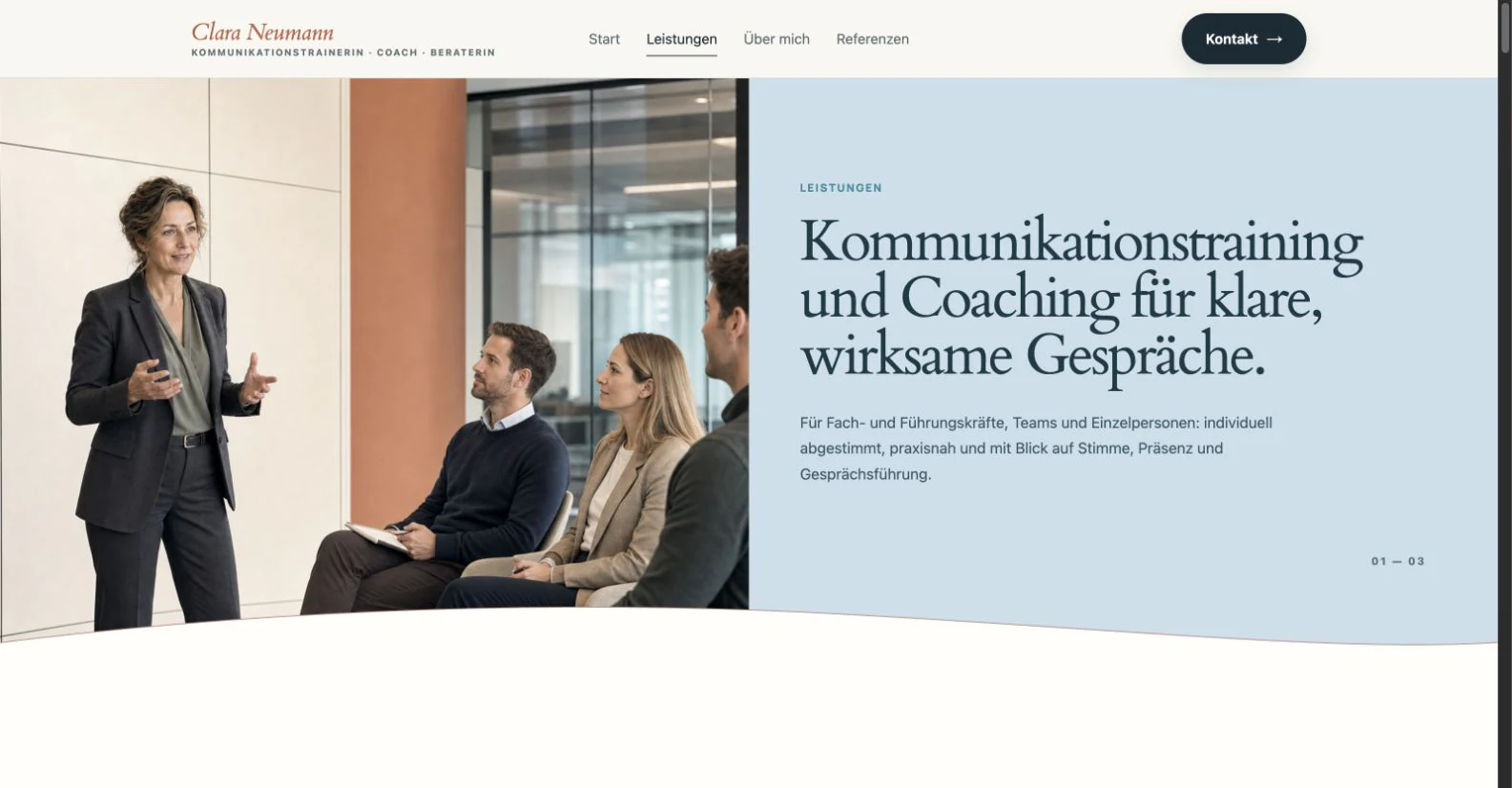 Aktuelle Leistungsseite einer umgesetzten Coaching- und Kommunikationstrainings-Website mit großem Trainingsmotiv und klarer Bild-Text-Aufteilung